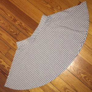 Juniors XL skater skirt